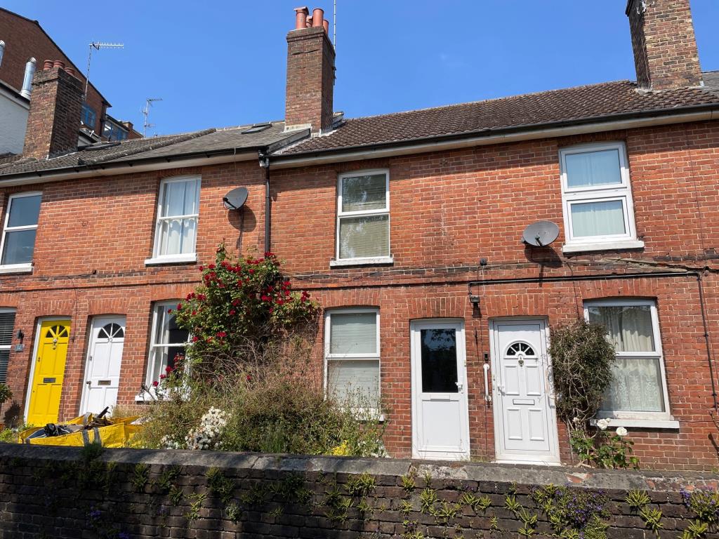 Lot: 29 - MID-TERRACE HOUSE FOR IMPROVEMENT - front of property